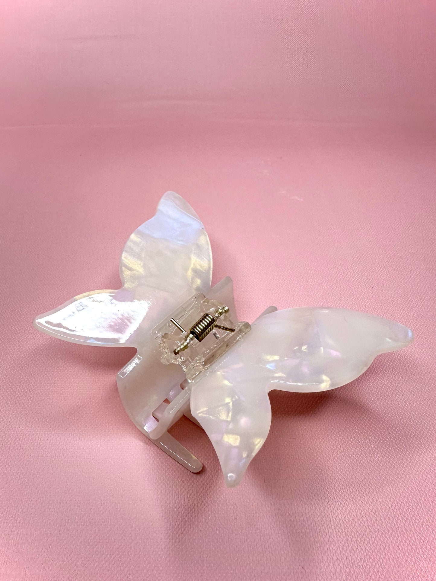 Nay Medium Butterfly Clip