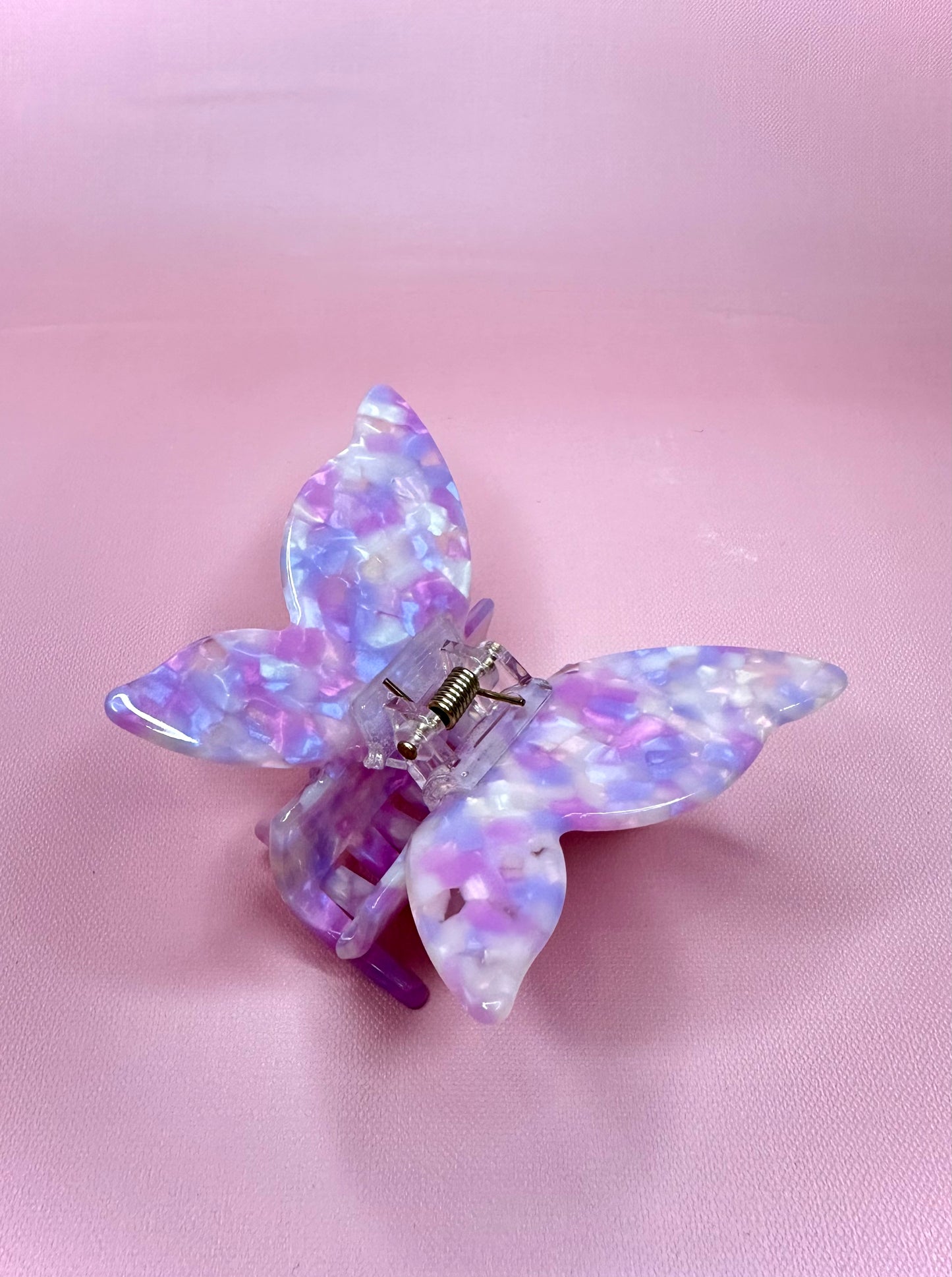 Nay Medium Butterfly Clip