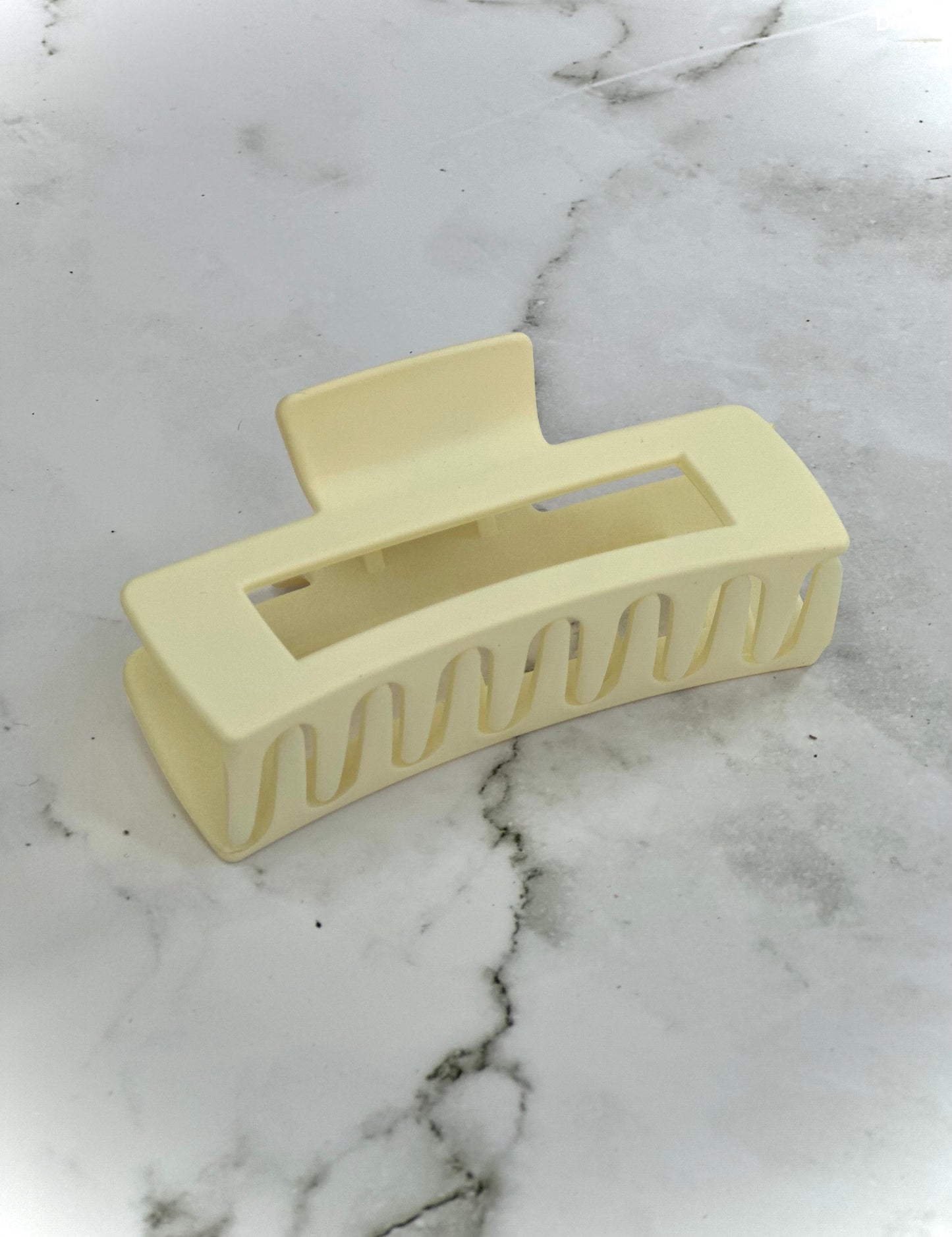 Jade Matte Cream Large Clip