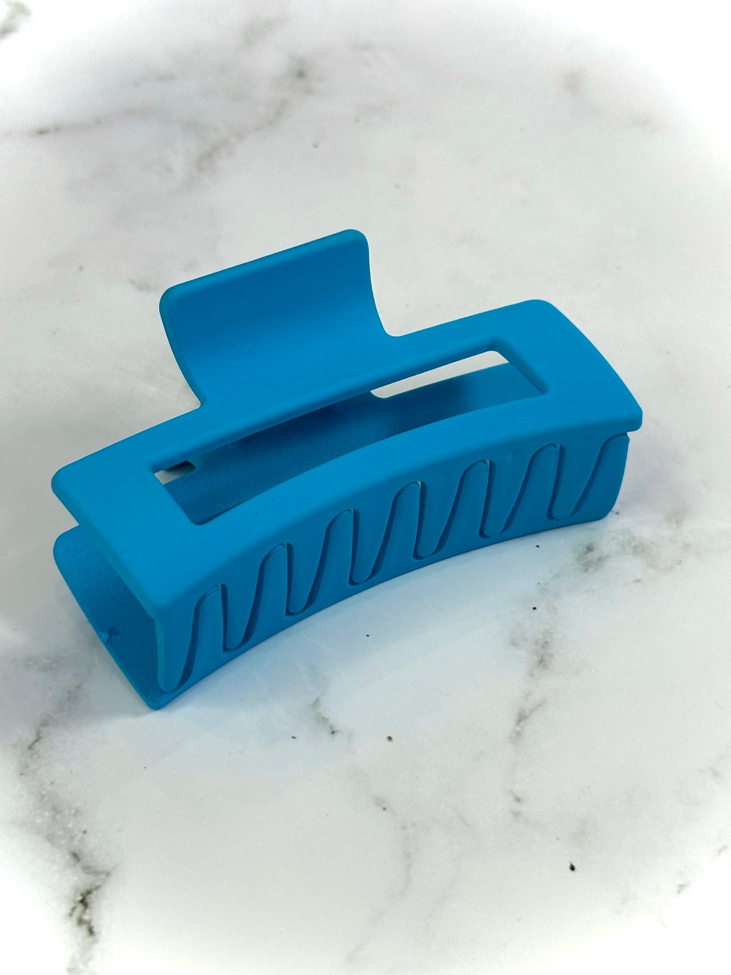 Bella Medium Clip