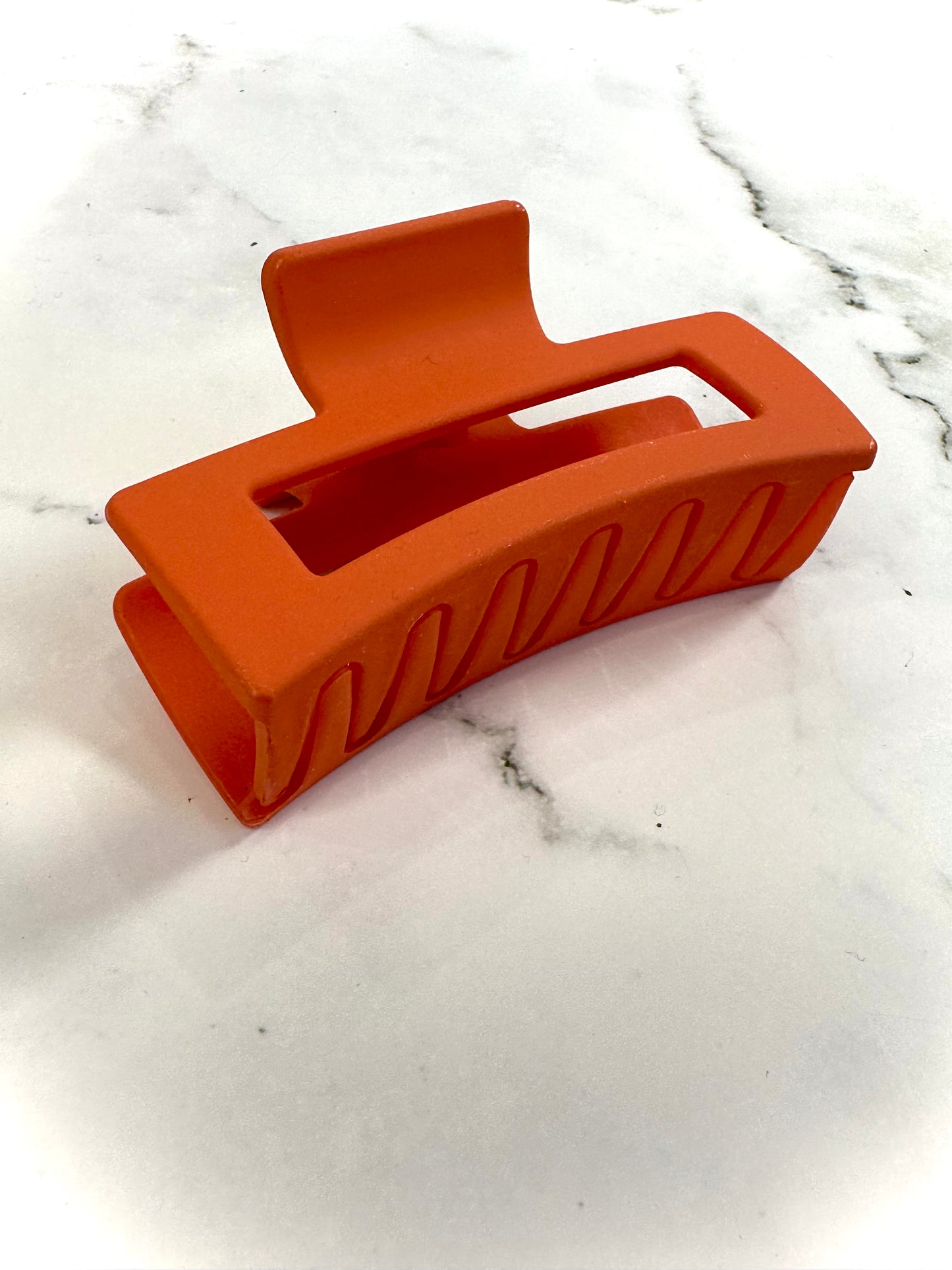 Bella Medium Clip