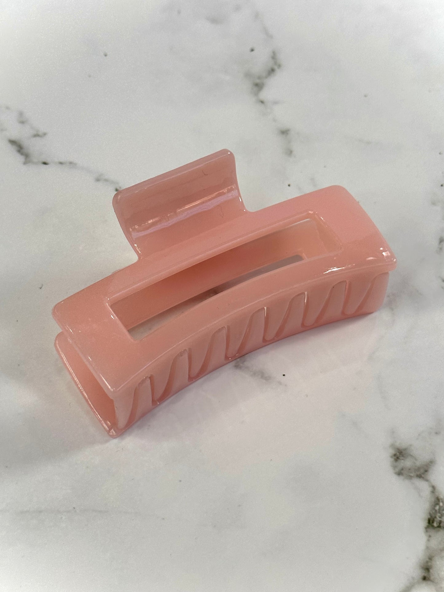 Bella Medium Clip