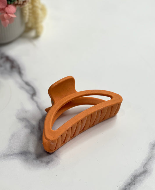 Luna 8cm Curved Clip Orange Sandstone