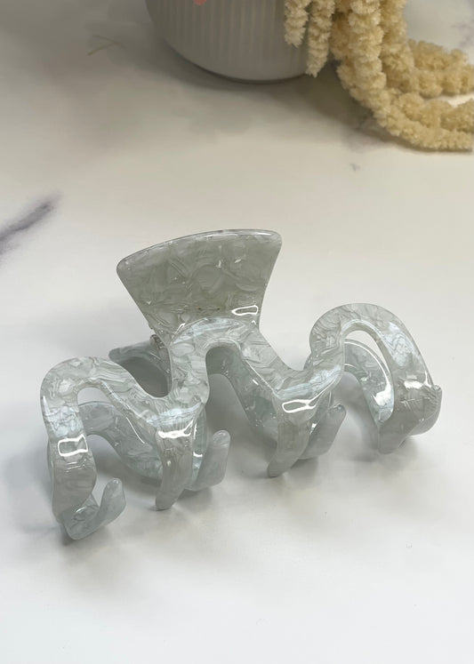 Maria 8cm Wavy Clip Pastel Mint